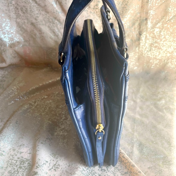 Barely worn KATE SPADE NAVY LEATHER BOW SHOULDER HANDBAG!! - Picture 3 of 7